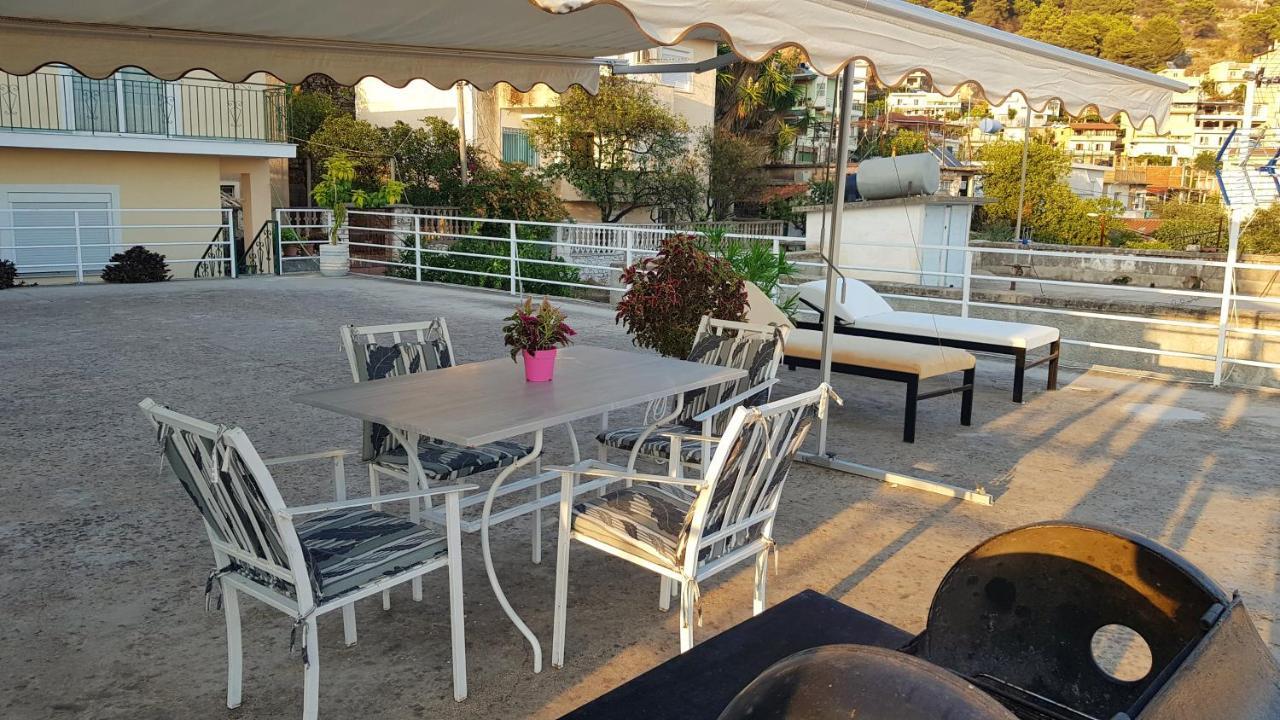 Joen Apartments Sarandë Esterno foto