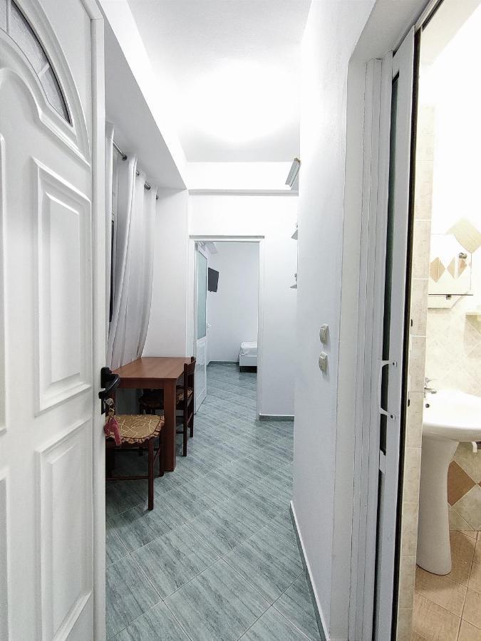 Joen Apartments Sarandë Esterno foto