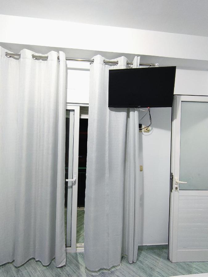 Joen Apartments Sarandë Esterno foto