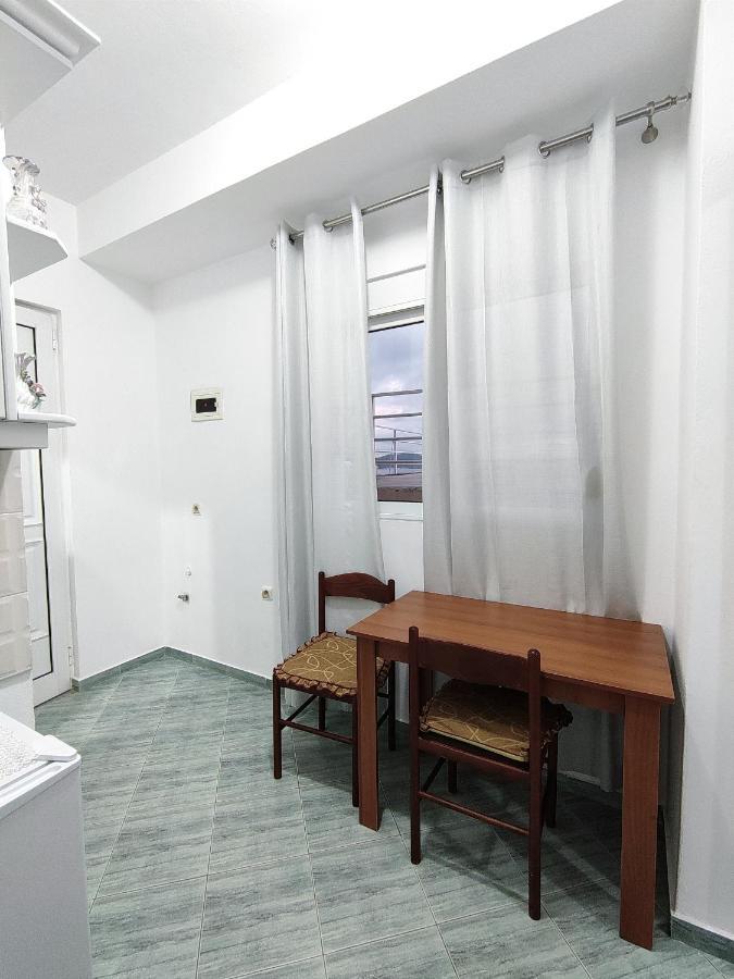 Joen Apartments Sarandë Esterno foto